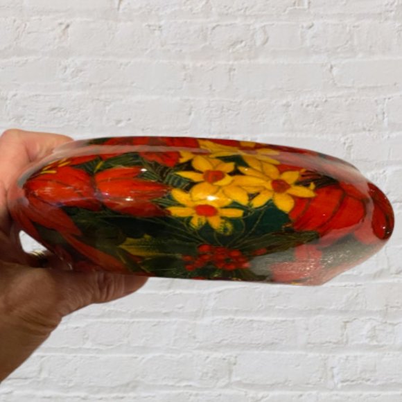 COVERED DISH -- Christmas Bowl/Dish with Poinsettias in Red and Green, Small - Picture 7 of 8
